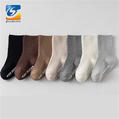 Moda dikişsiz ayak bebek çorapları